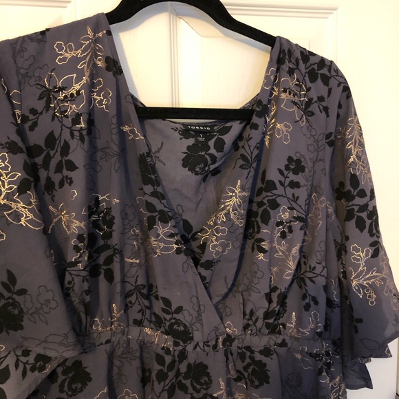 Torrid size 1 Purple Blouse with Gold Detailing - Picture 2 of 4